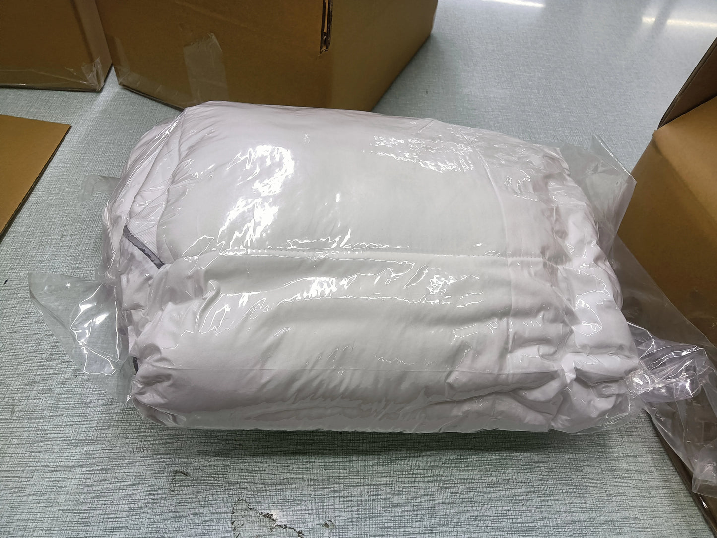 Hotel Bed Polyester Mattress Topper for Home and Hotel,Extra Thickness(2 Inch) Warm and Comfortable with Grey Piping